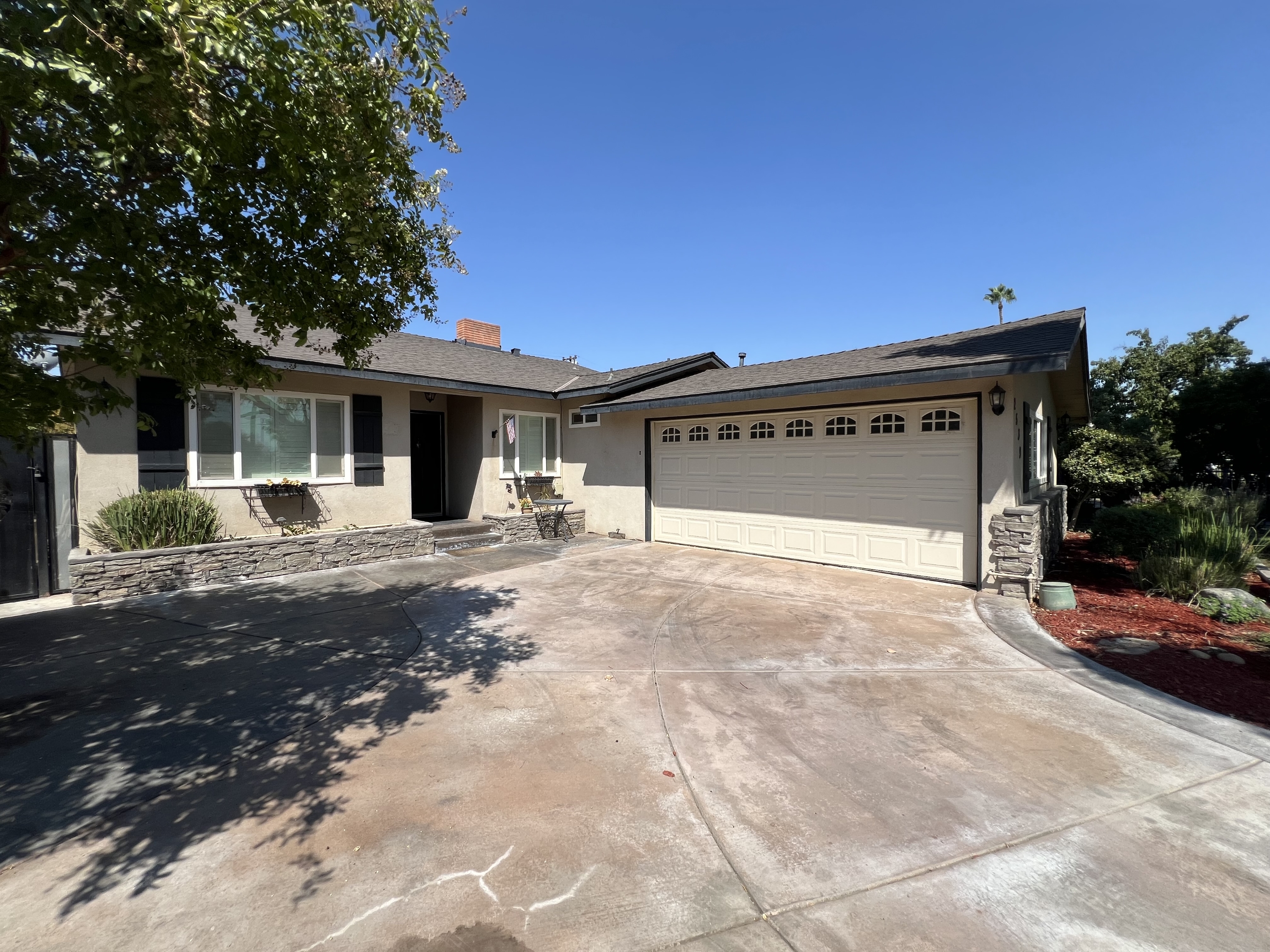 2539 Drake Street